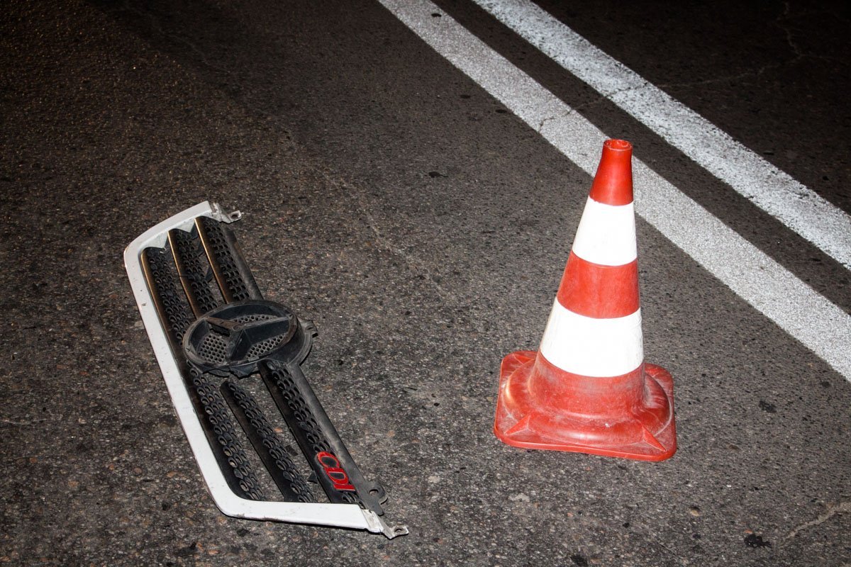 На проспекте Нигояна маршрутка врезалась в скорую 5