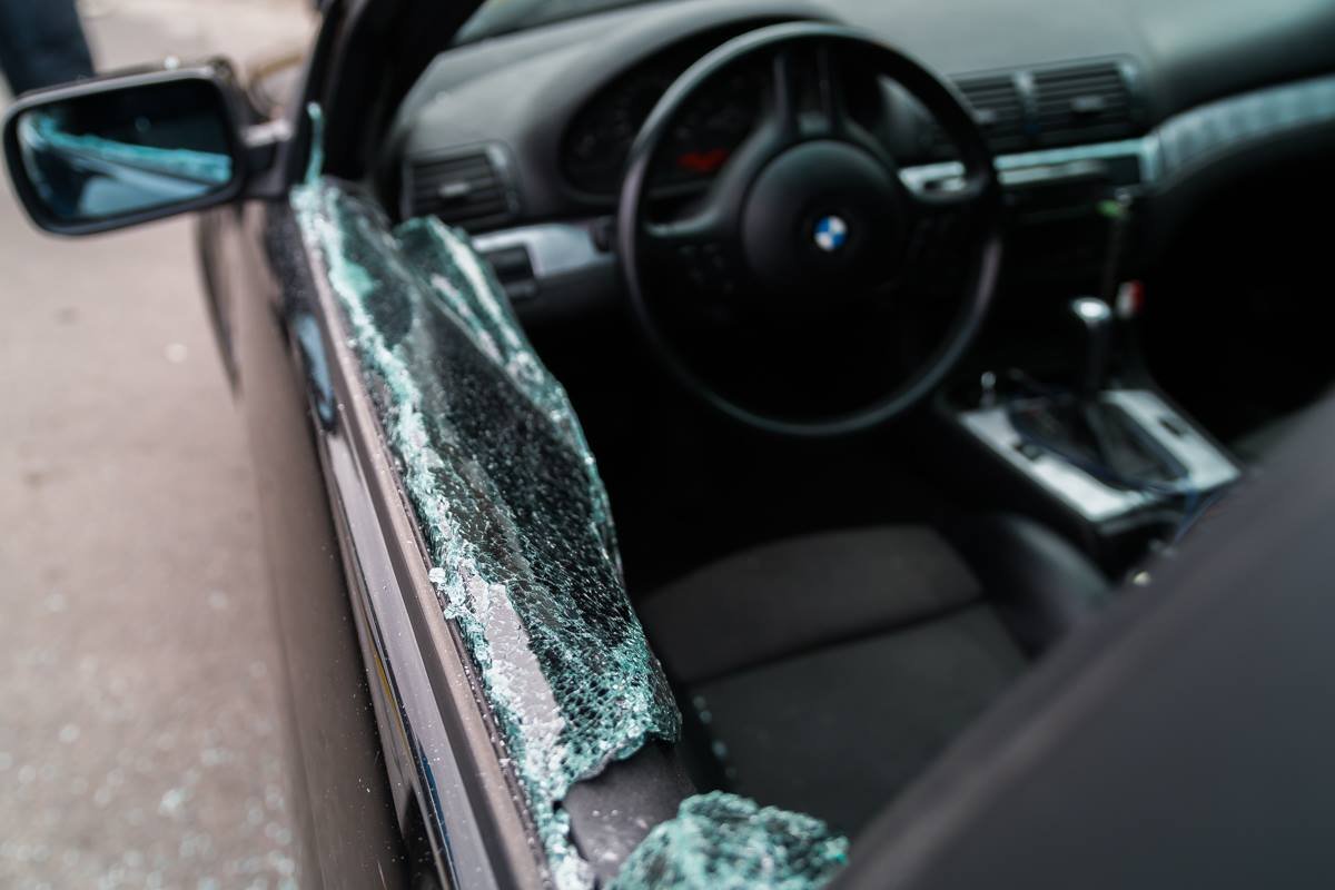 На левом берегу Днепра задержали водителя, находившегося в розыске 5