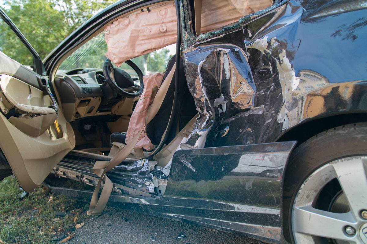 В Днепре возле школы произошла авария: пострадала женщина 3