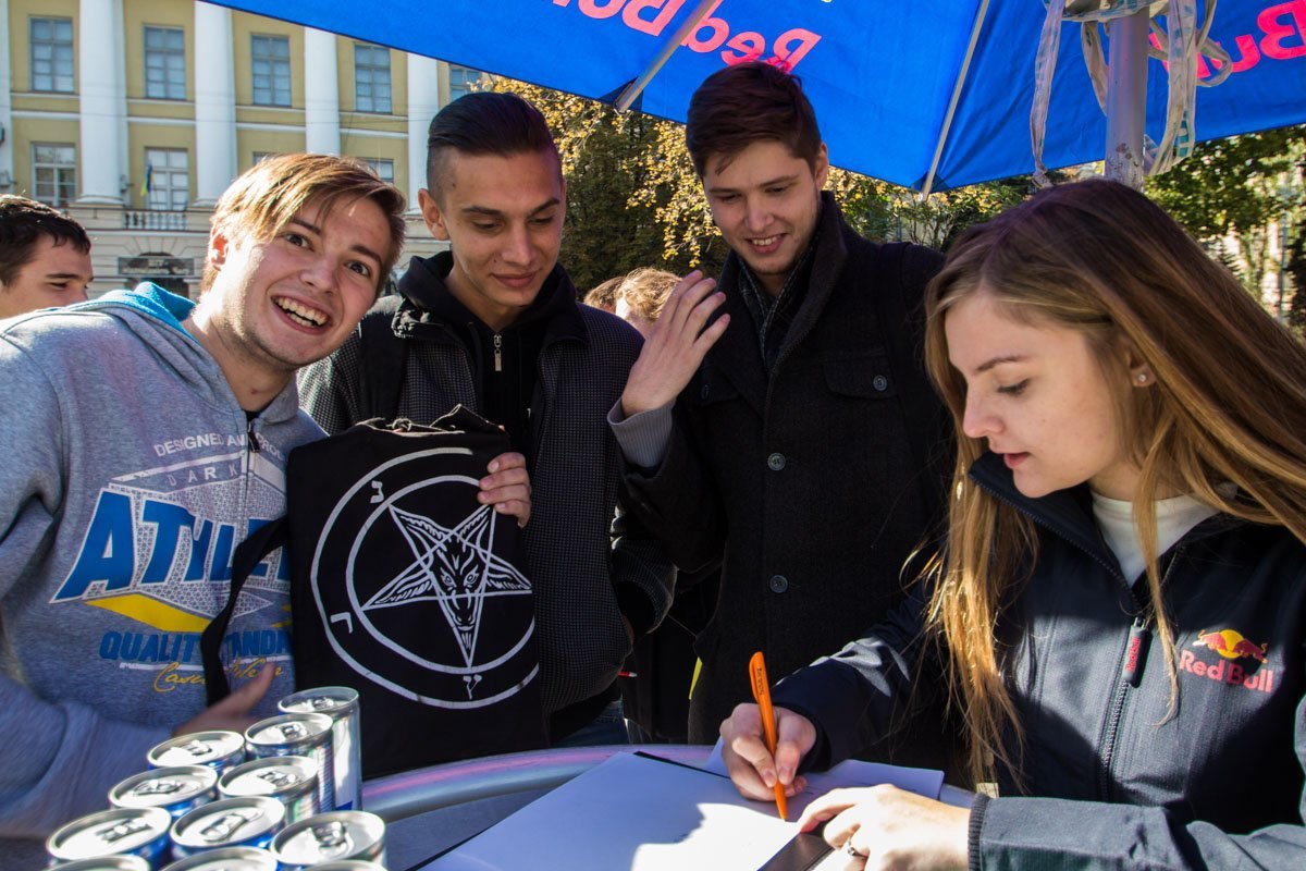 Летающие яйца в Днепре: как прошел Red Bull Gravity Challenge 6