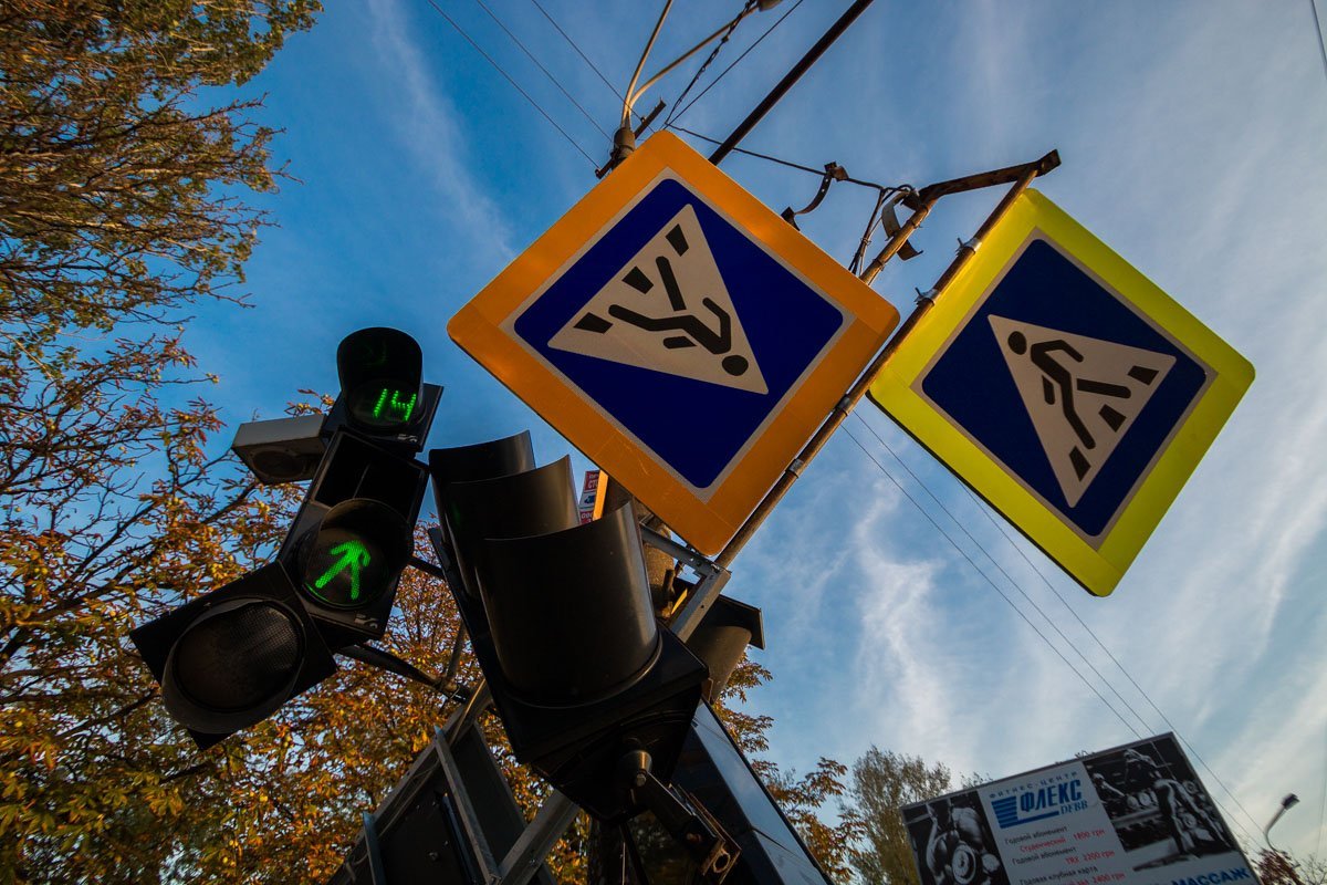 На Набережной Победы развалился светофор 5