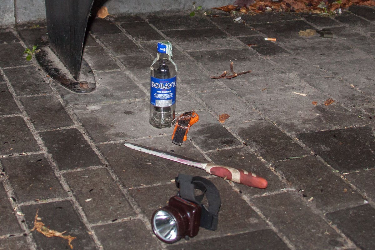 Под Новым мостом пытались украсть кабель: центр может остаться без связи 2