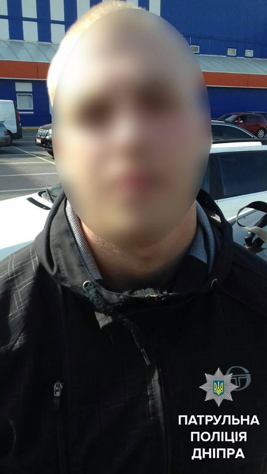 На Запорожском шоссе возле "Эпицентра" орудовали вооруженные автомобильные воры 3