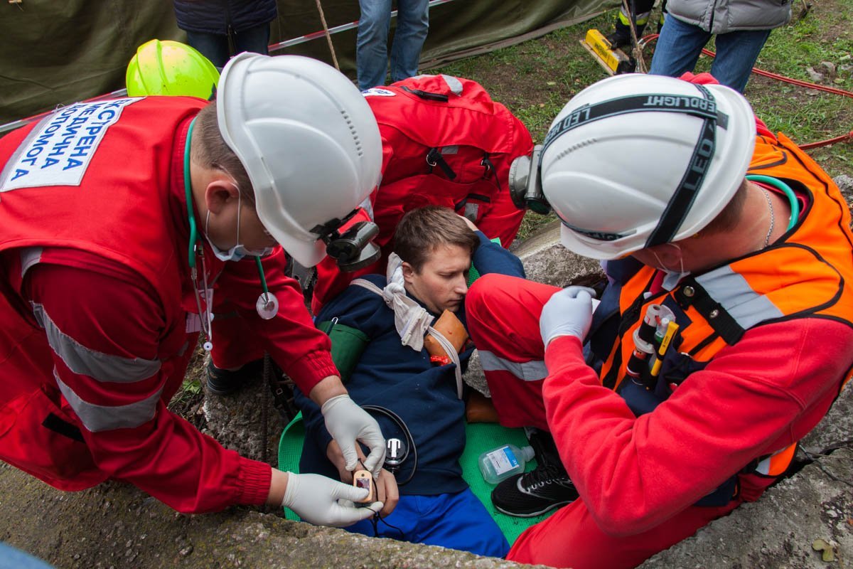 Полиция и 12 бригад "скорой помощи": что происходило в Приднепровске 7