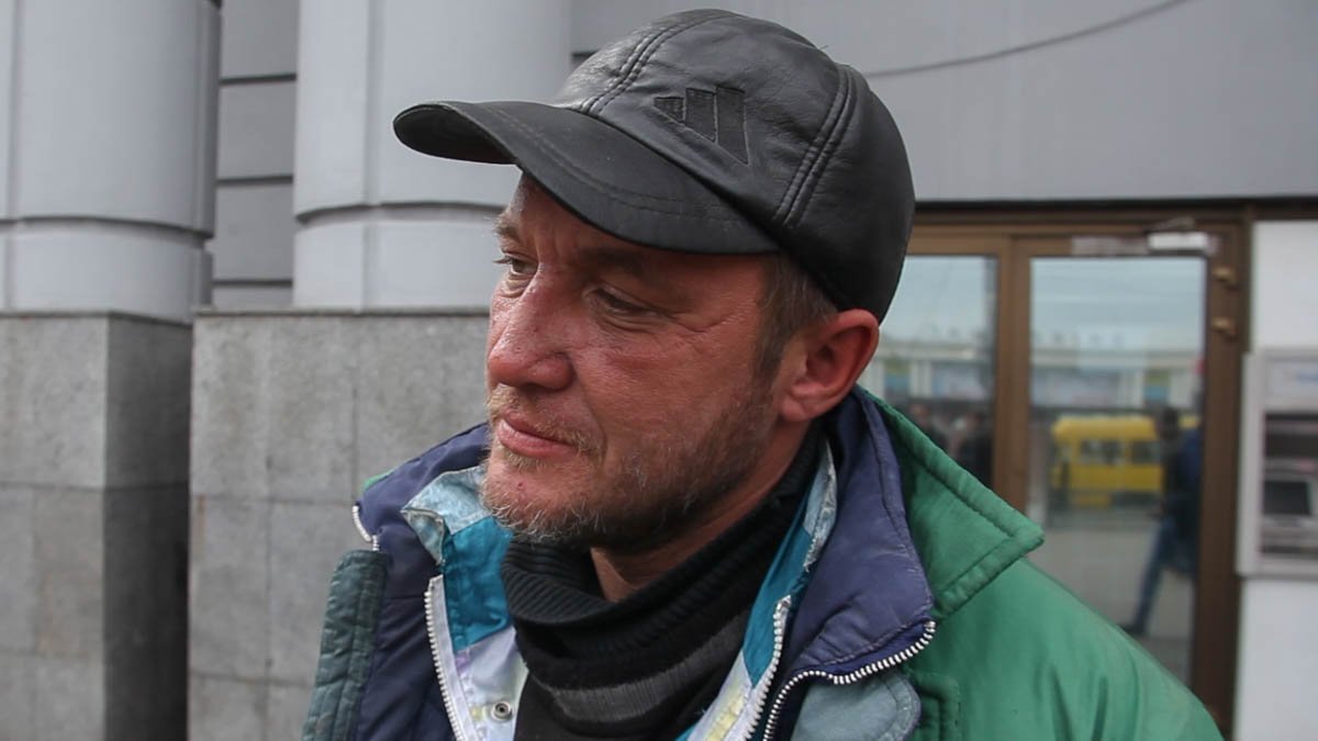 Шанс на исправление и бесплатная еда: как помогают бездомным на Привокзальной площади 2
