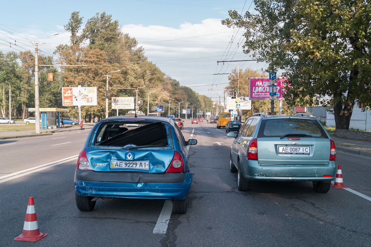 Возле Dafi столкнулись Chevrolet, Renault и Suzuki 1