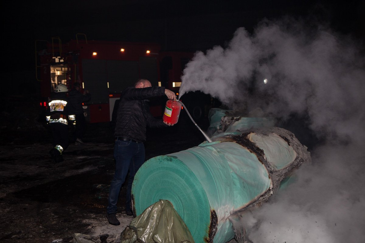 Масштабный пожар в Днепре: на заводе "Альбатрос" горит туалетная бумага 5
