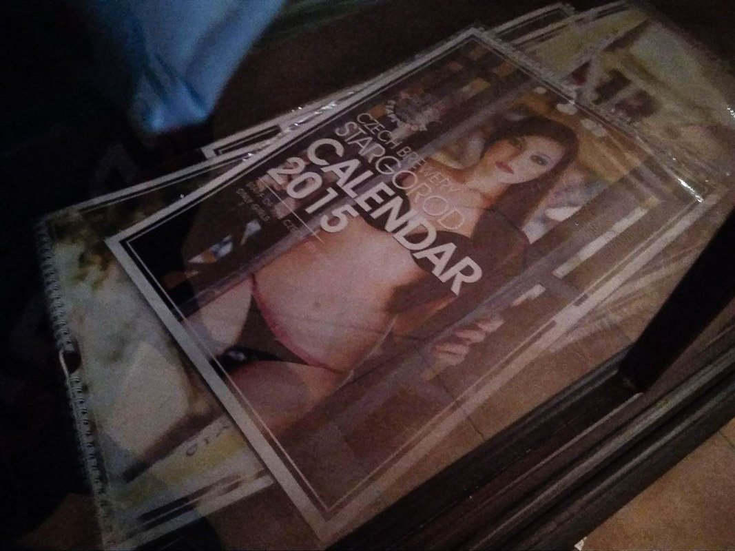 Шаровары и сексистская реклама: вместо кинотеатра «Родина» в Днепре открылась пивоварня 10