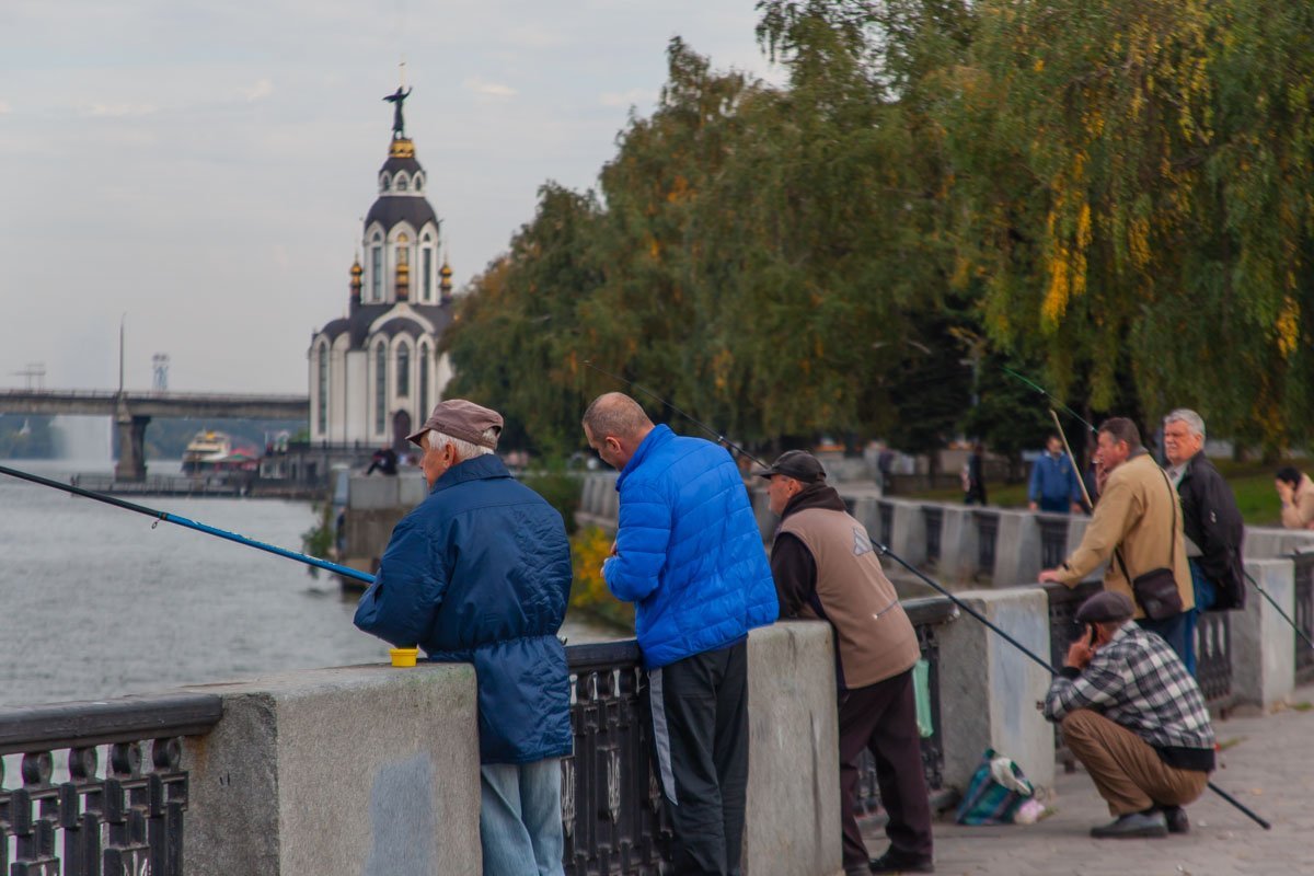 Солнце, каштаны и желтые листья: как выглядит Днепр в последние теплые дни осени 17