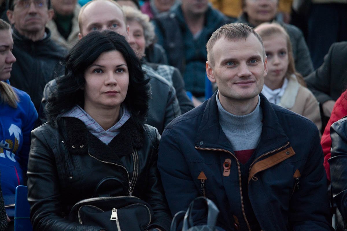 Участники шоу "Голос країни" выступили на Фестивальном причале 6