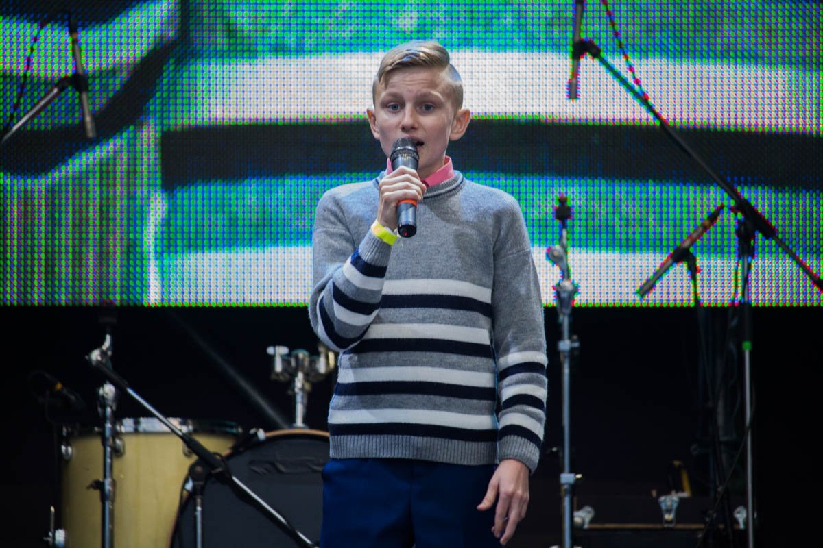 Участники шоу "Голос країни" выступили на Фестивальном причале 7