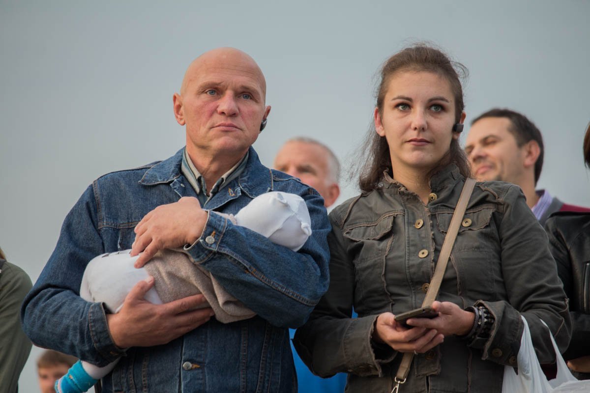 Участники шоу "Голос країни" выступили на Фестивальном причале 9