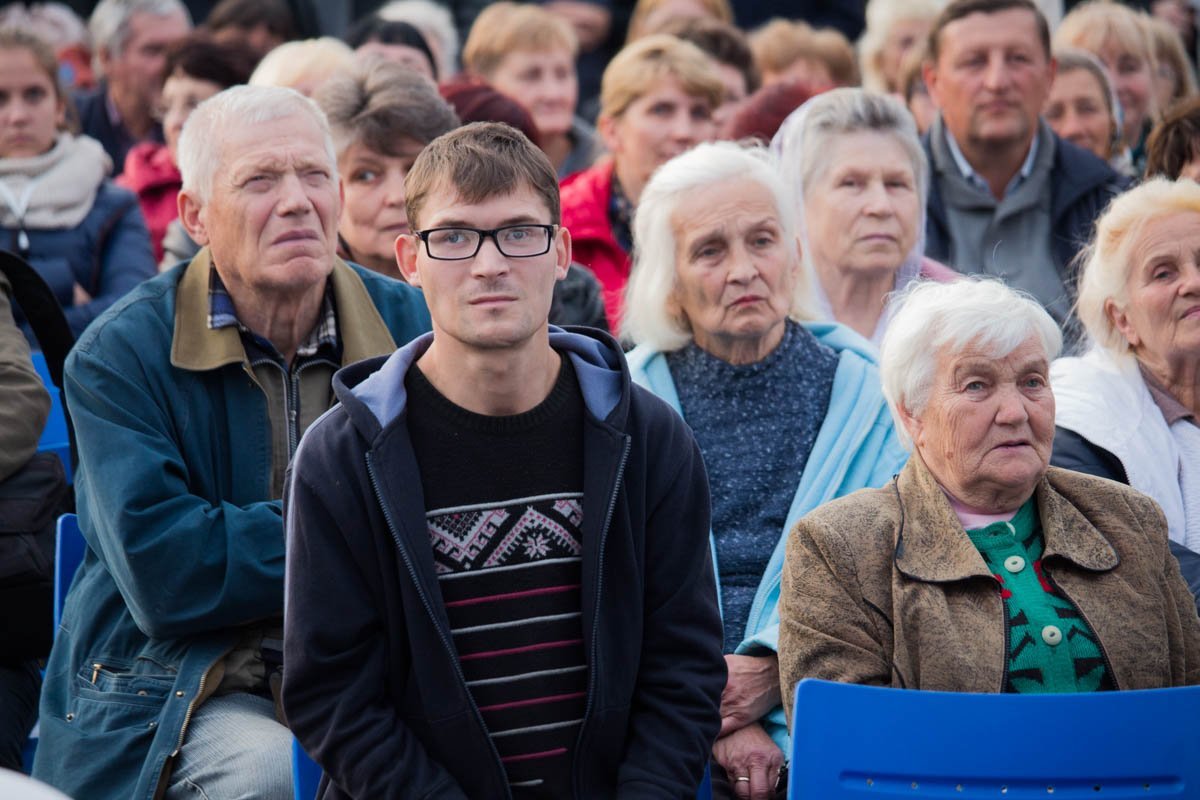 Участники шоу "Голос країни" выступили на Фестивальном причале 13