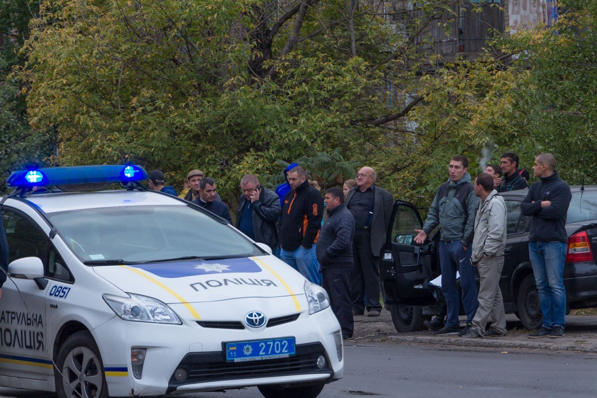 Смертельное ДТП на Семафорной: погибшего вырезали из автомобиля BMW 5