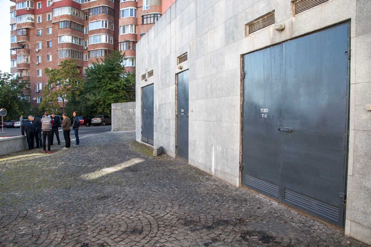 Жители элитных "Башен" на Вернадского остались без света и воды 3