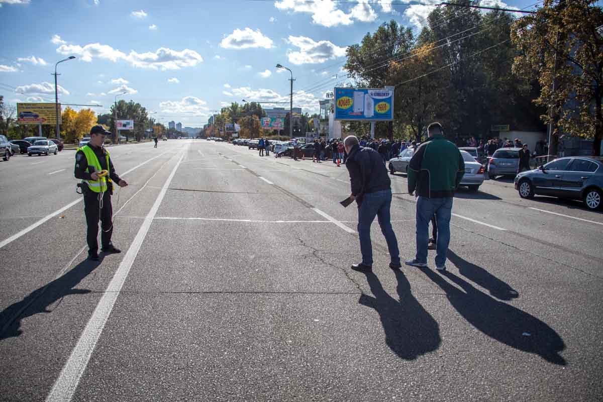 На Победе произошла авария с участием 7 машин: пострадала девушка 2