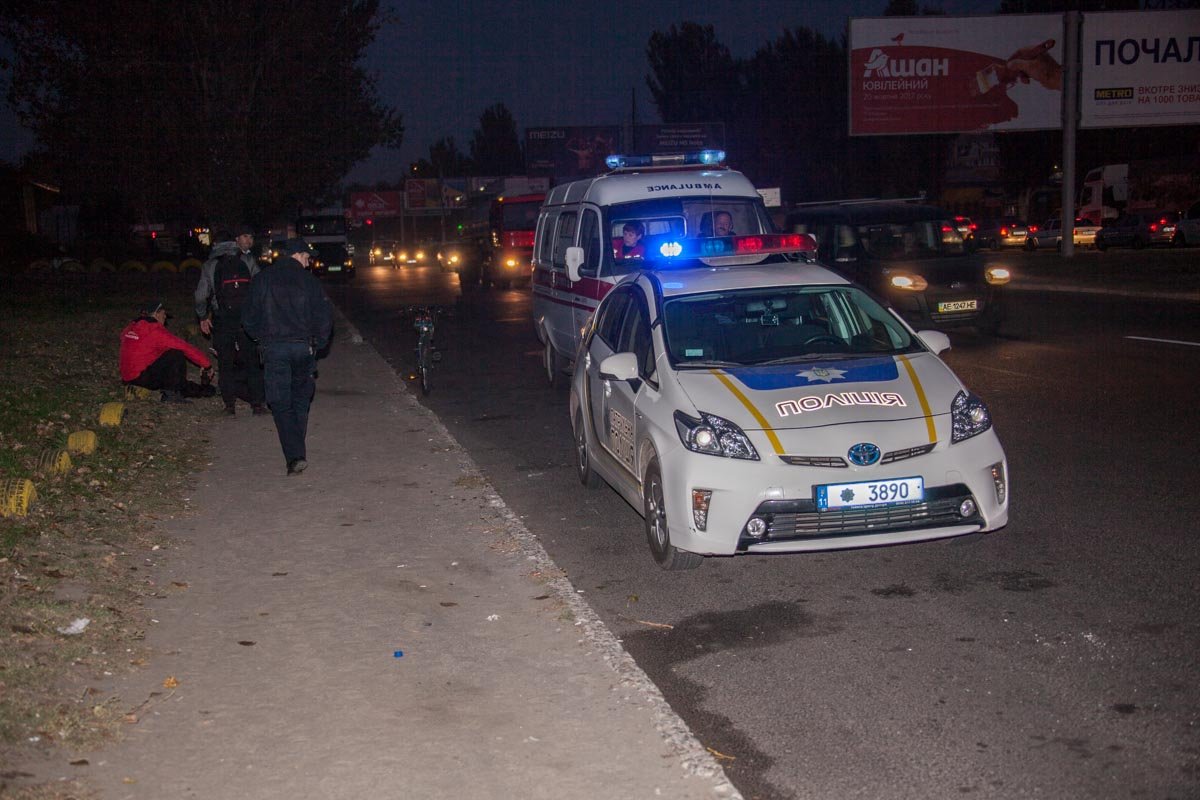 Возле «Каравана» ВАЗ-21099 сбил велосипедиста и скрылся 1