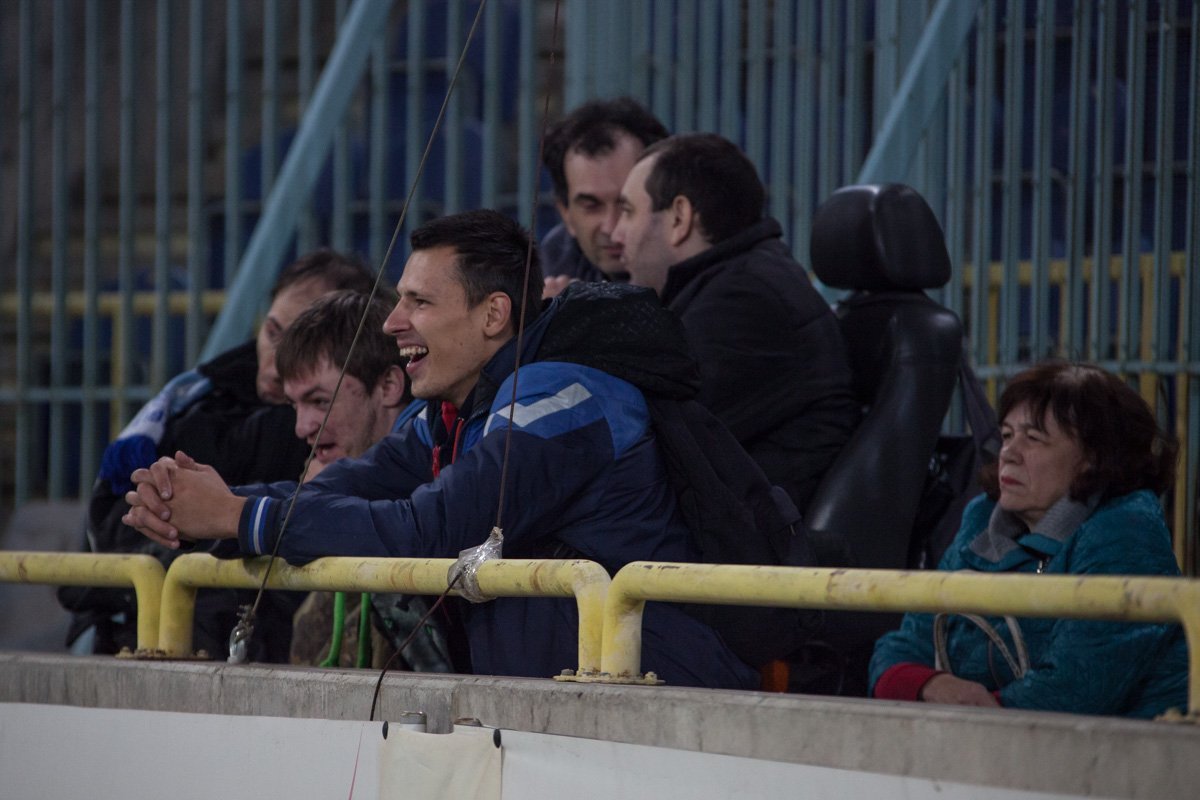 Ультрас "Днепра" побили президента СК "Днепр-1" Юрия Березу и болельщиков клуба 21