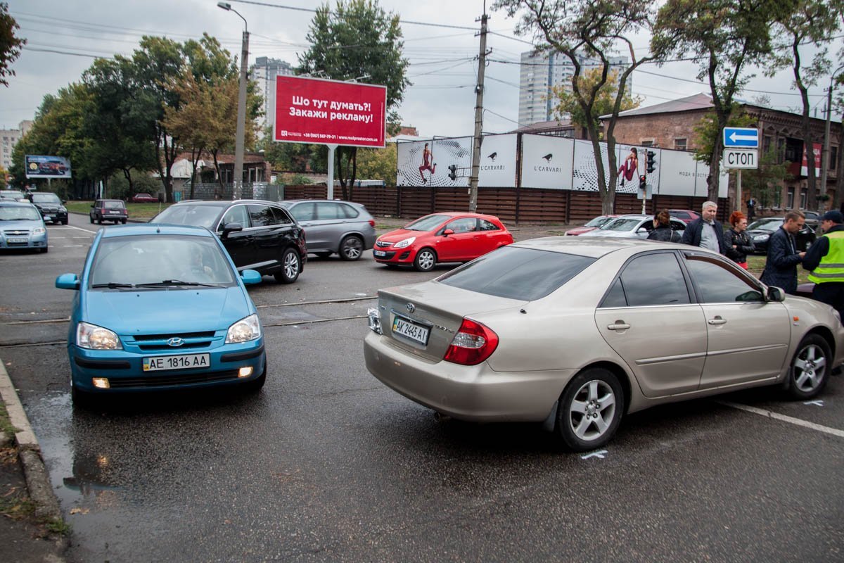 ДТП на Савченко: столкнулись трамвай, Toyota и Daewoo 4