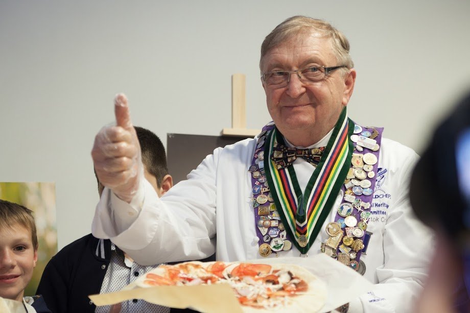 Відомі шеф-кухарі світу провели кулінарний майстер-клас для дітей бійців АТО 14