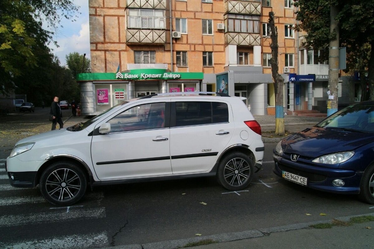 Тройное ДТП на проспекте Гагарина: образовалась пробка 2