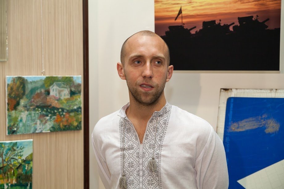 В історичному музеї презентували виставку воїнів-митців про будні передової 1