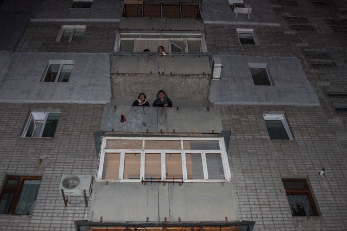 Пожар в многоэтажке на Янтарной: есть пострадавшие 6