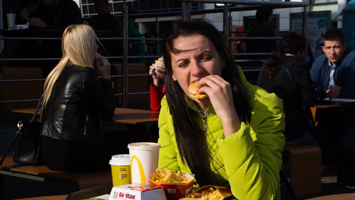 Еда, шопинг и слезы: как и где погрустить девушке в Днепре 4