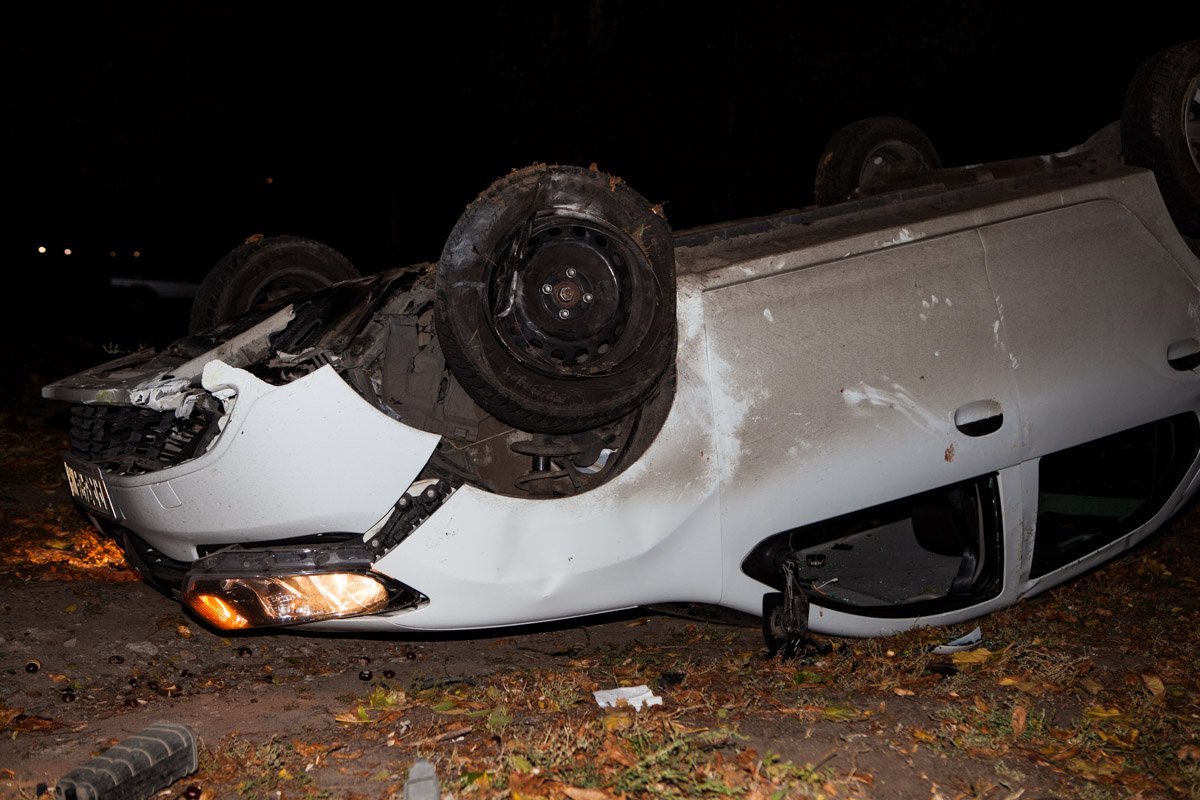 Загадочное ДТП: на Филиппа Орлика перевернулся Renault 3