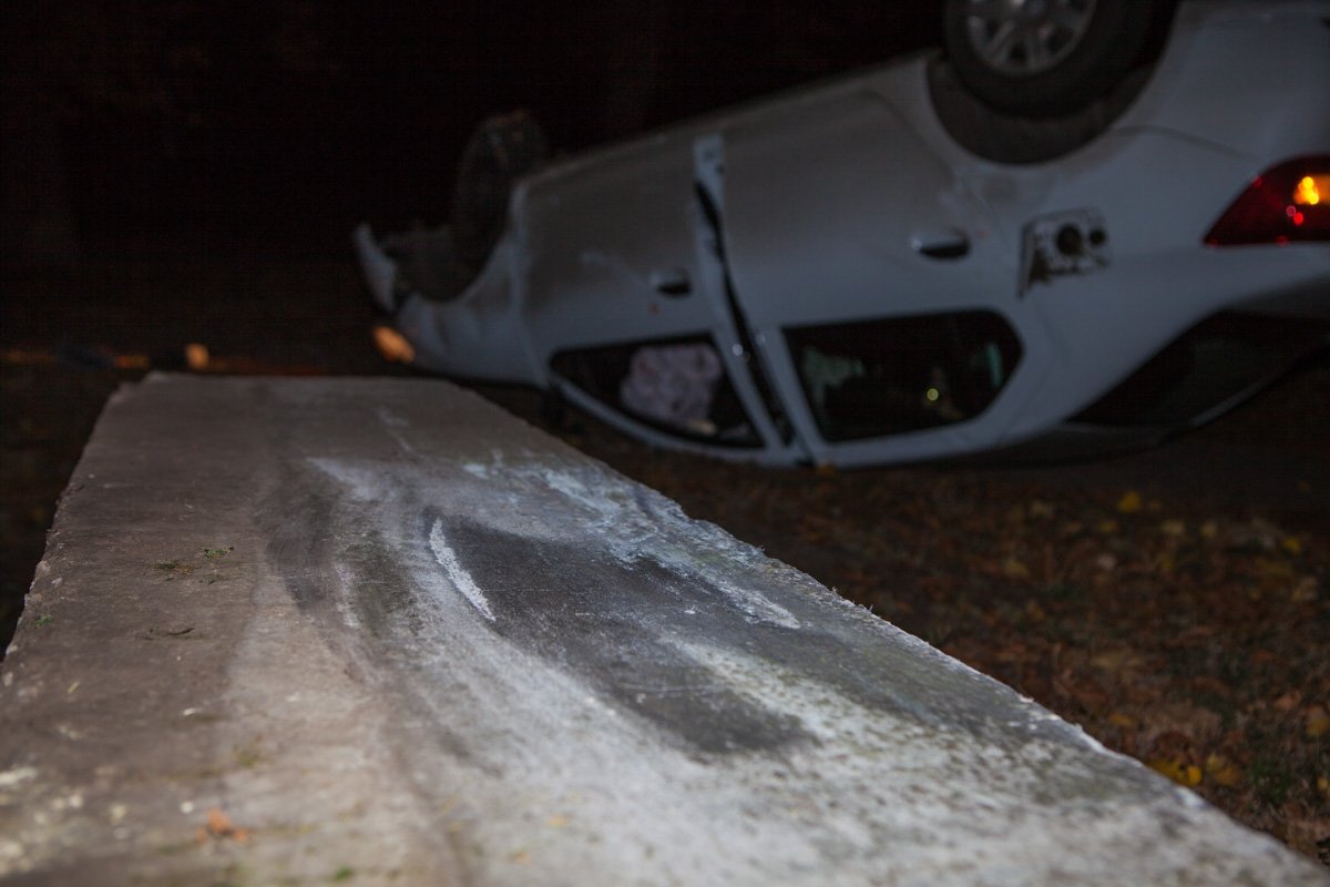 Загадочное ДТП: на Филиппа Орлика перевернулся Renault 4