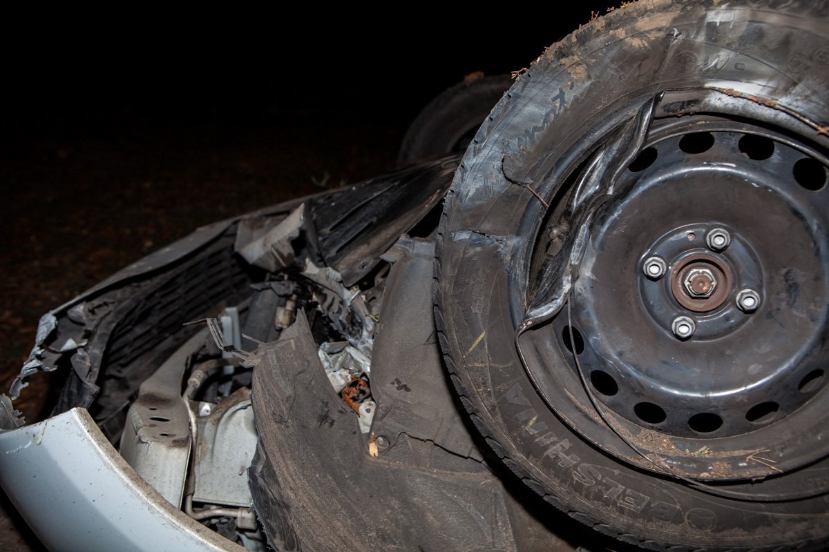 Загадочное ДТП: на Филиппа Орлика перевернулся Renault 5