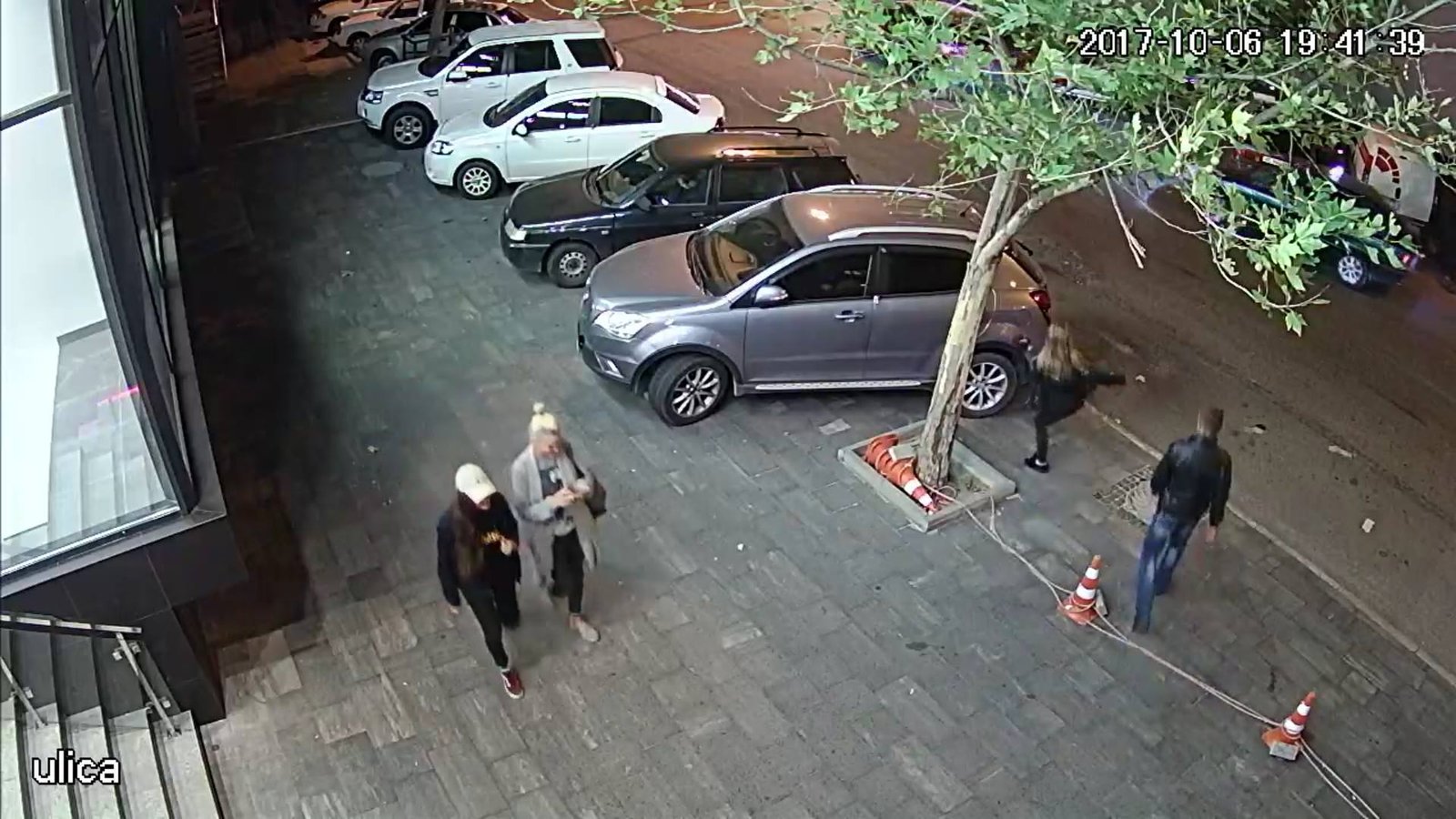 Машины вместо груш: как "развлекается" молодежь Днепра 1