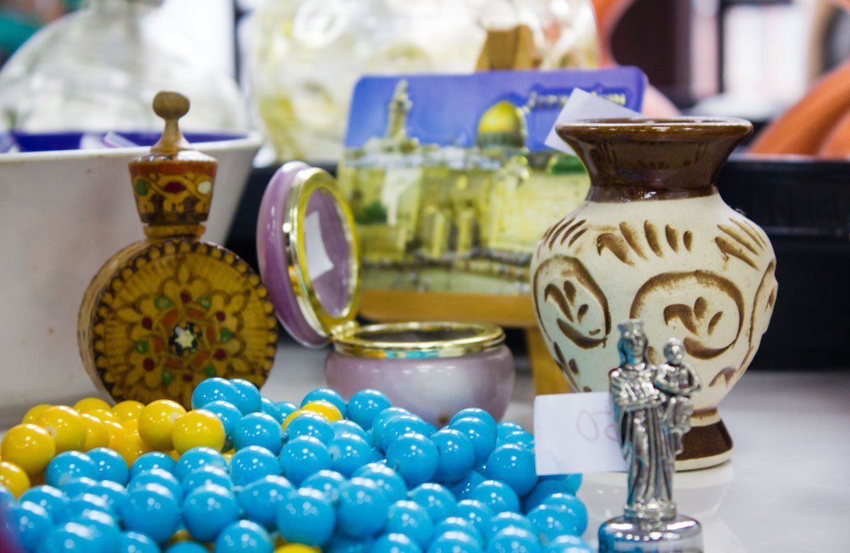 Днепр превратился в маленький Париж: в центре проходит красочная барахолка 5