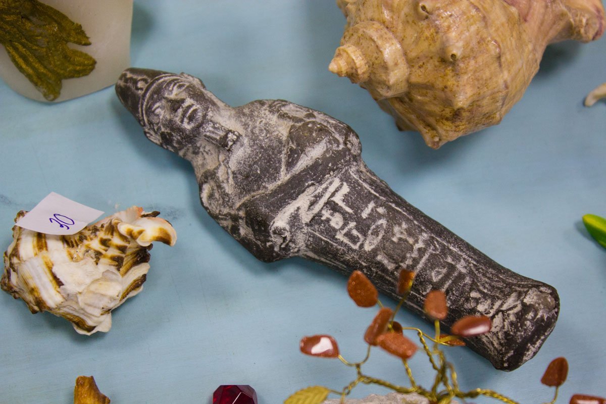 Днепр превратился в маленький Париж: в центре проходит красочная барахолка 18