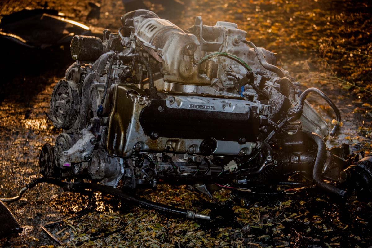 Погоня и ДТП на Запорожском шоссе: Honda вылетела с дороги 2