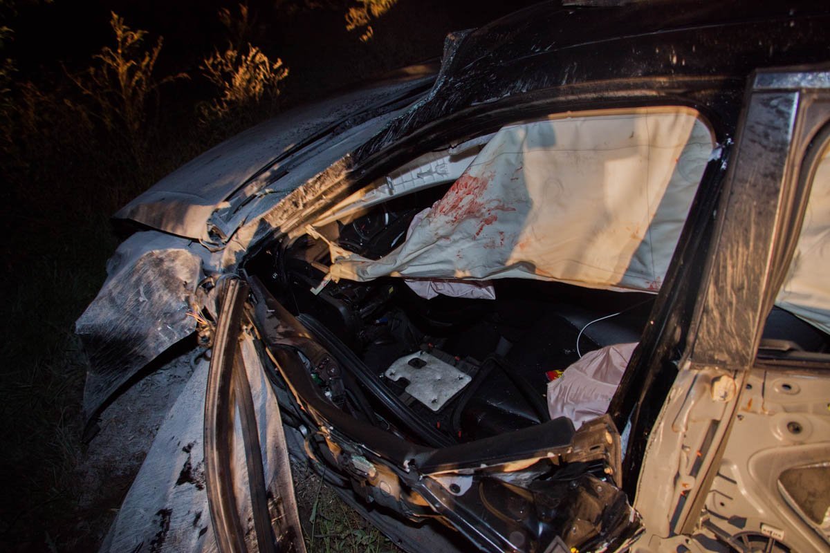 Погоня и ДТП на Запорожском шоссе: Honda вылетела с дороги 3