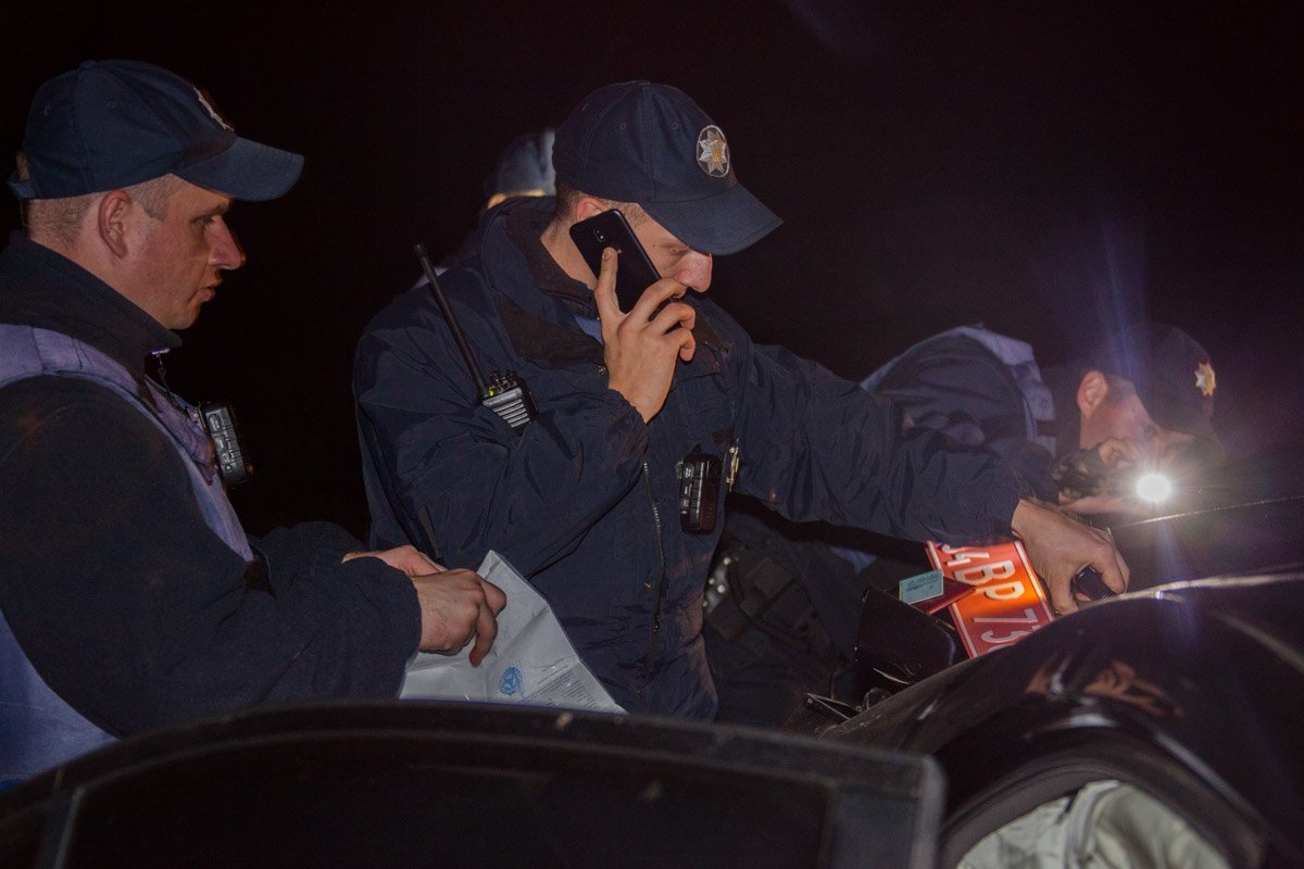 Погоня и ДТП на Запорожском шоссе: Honda вылетела с дороги 5