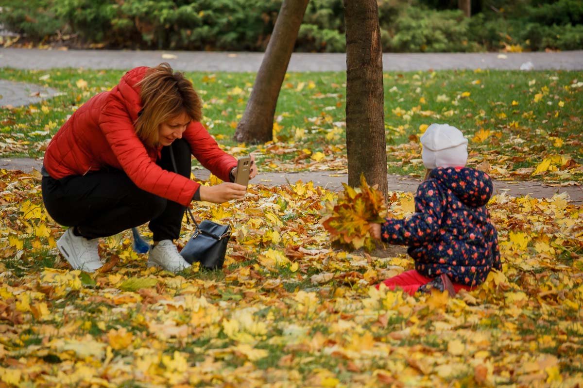 Яркие краски в пасмурный день: как жители Днепра провели праздничные выходные 1