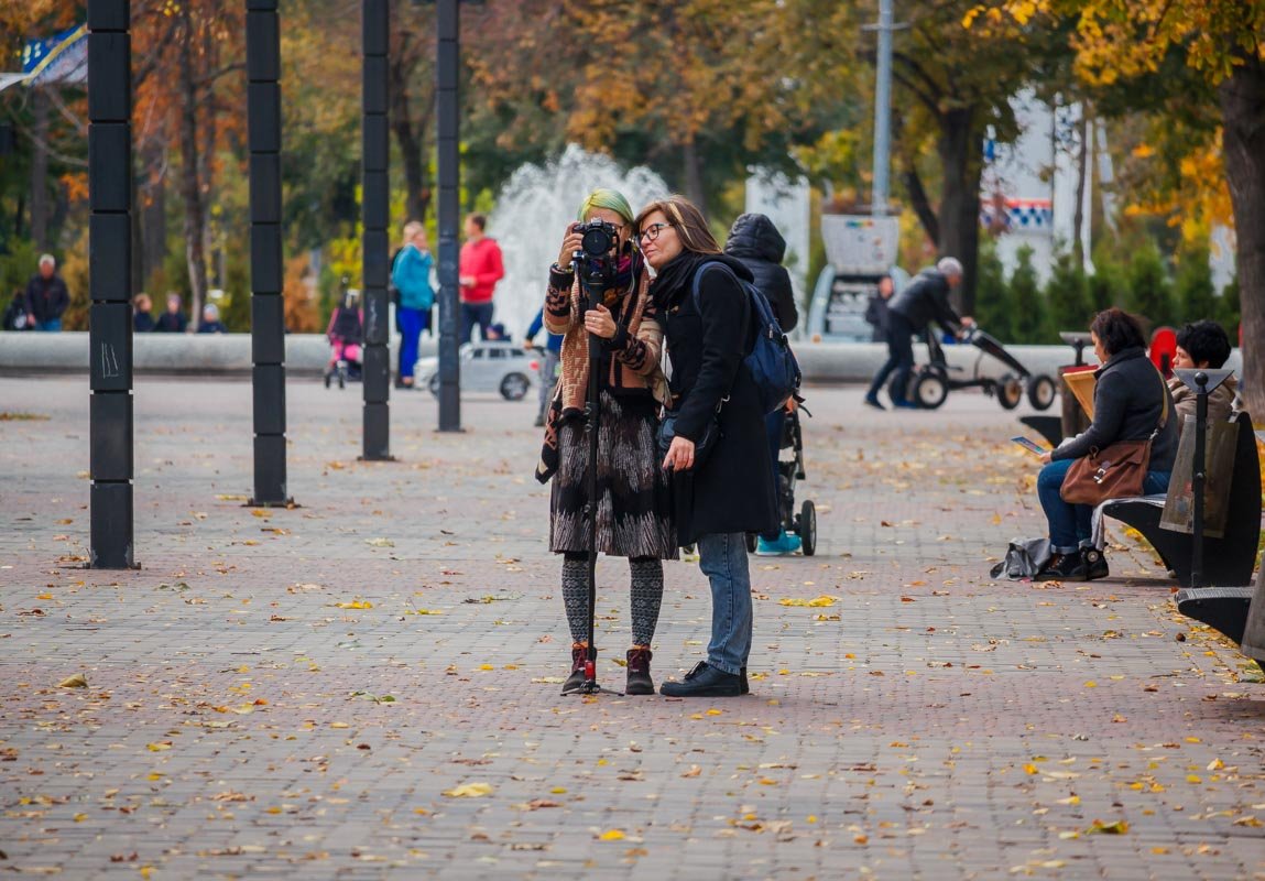 Яркие краски в пасмурный день: как жители Днепра провели праздничные выходные 3