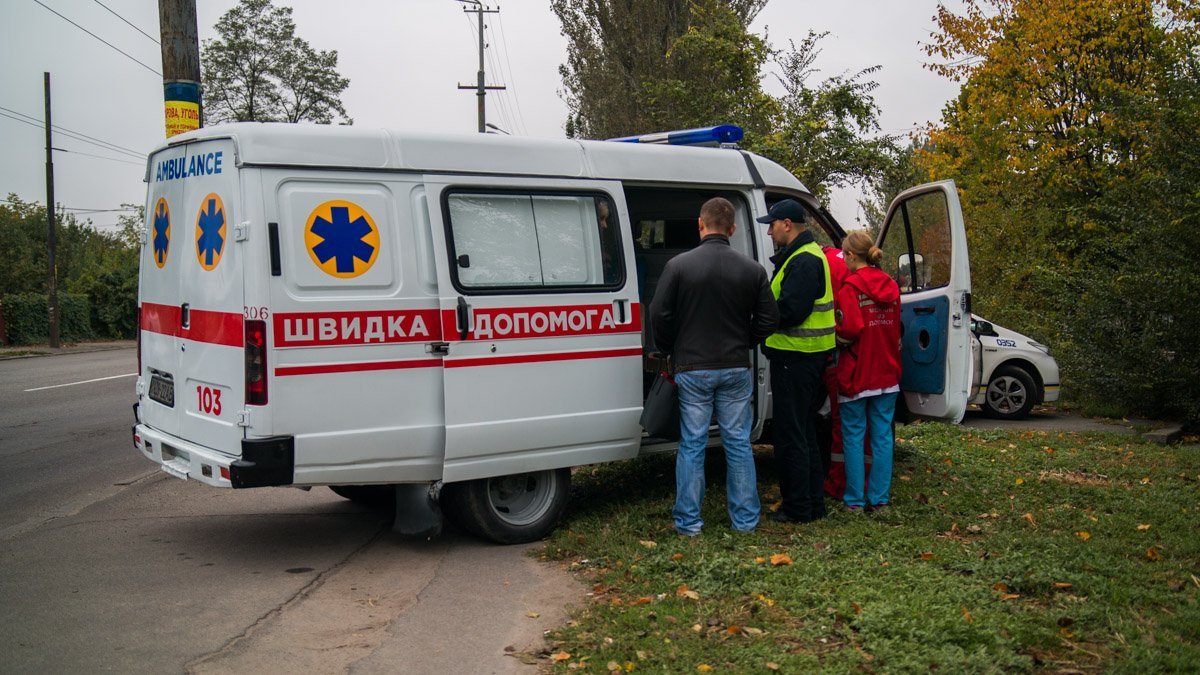 На Мануйловском проспекте столкнулись две машины: пострадала девушка 1