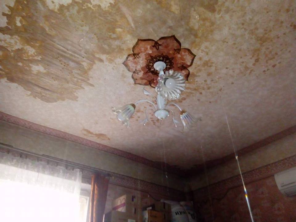 В Днепре на Липовой затопило квартиру: куда обращаться и что делать в таких случаях 1