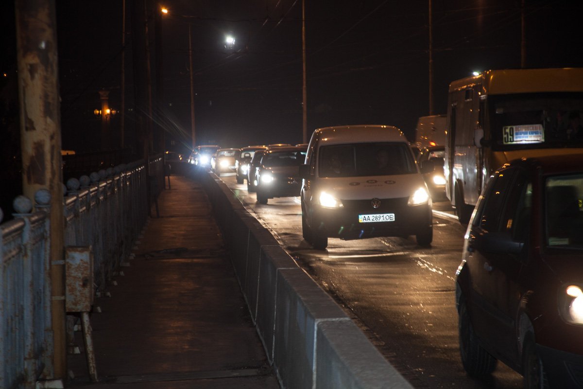 На Амурском мосту произошла авария с участием 5 машин 6