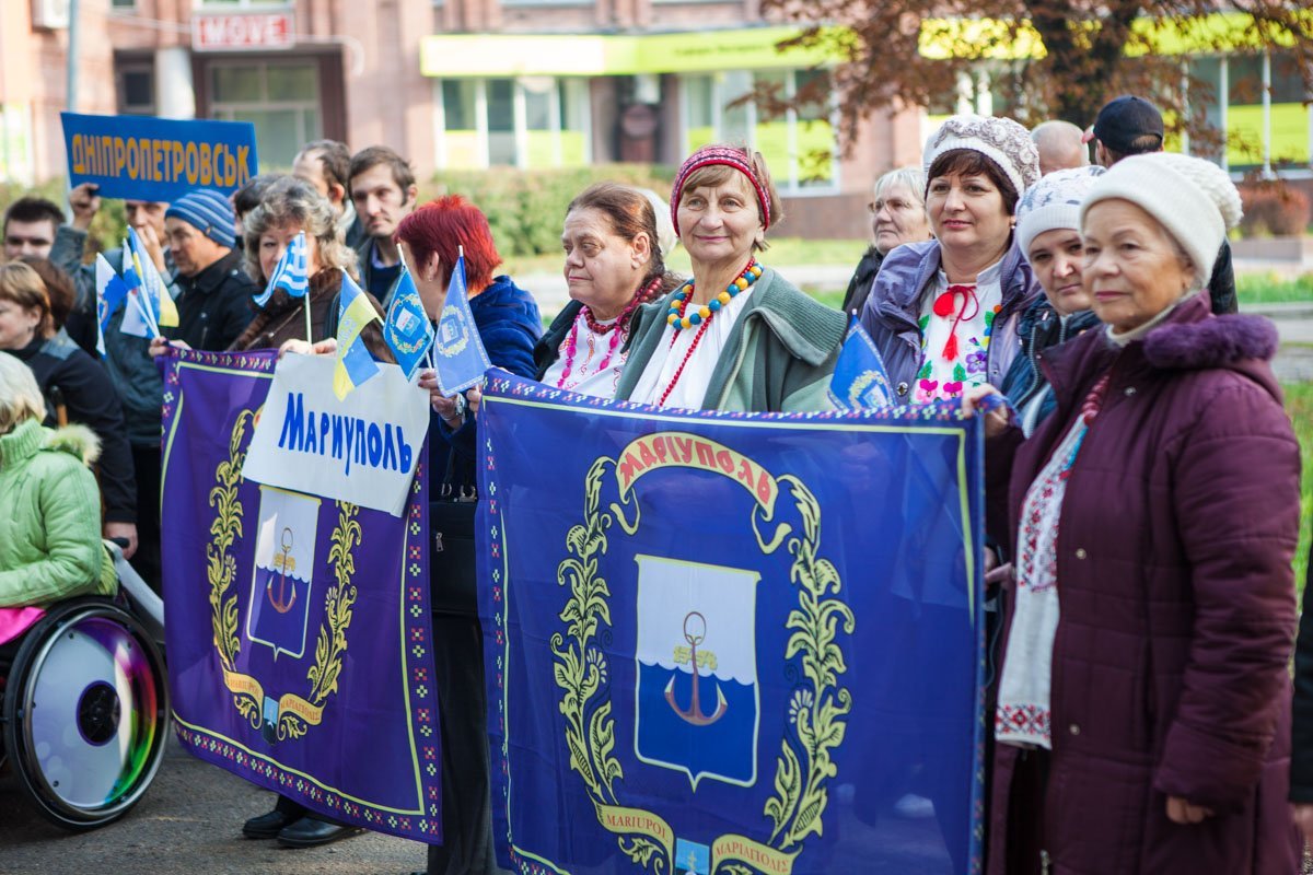 В центре Днепра люди с инвалидностью провели патриотичный флешмоб 1