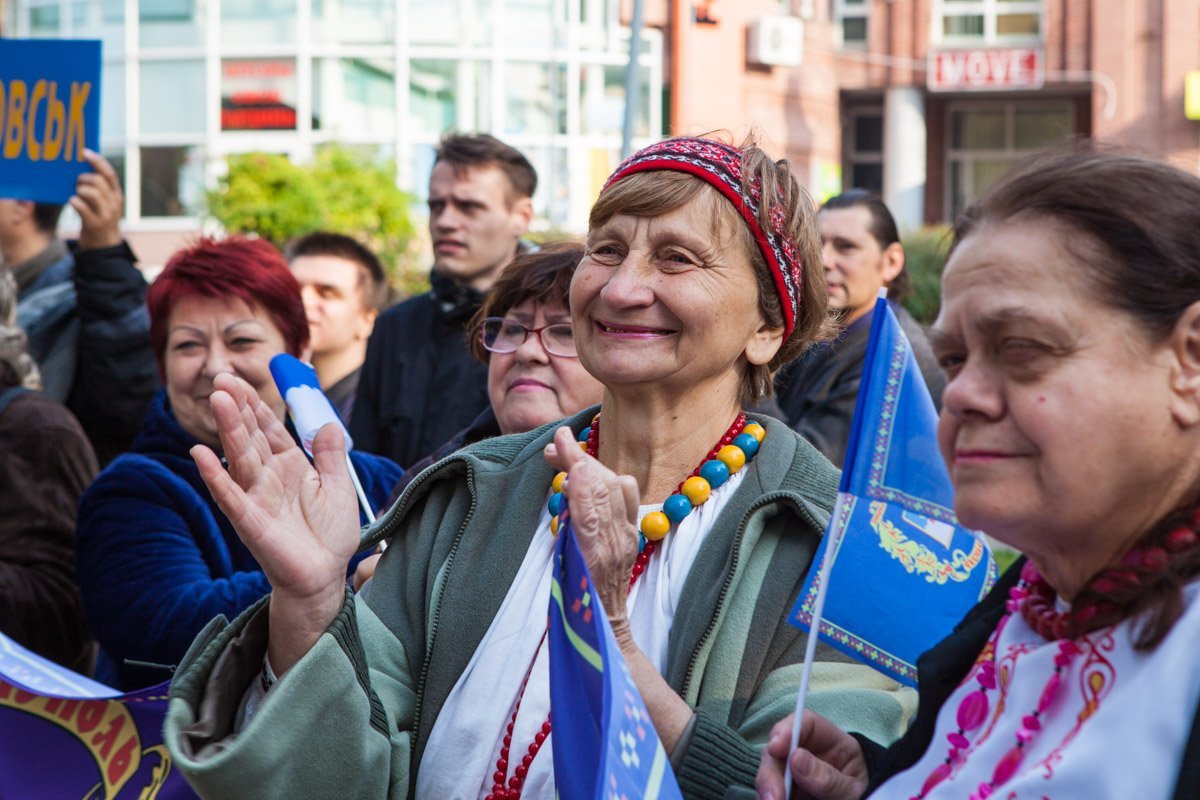 В центре Днепра люди с инвалидностью провели патриотичный флешмоб 9