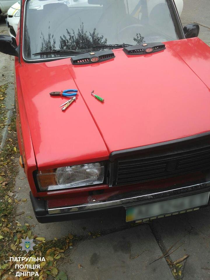 В Днепре поймали с поличным мужчину, который пытался украсть автомобиль 2