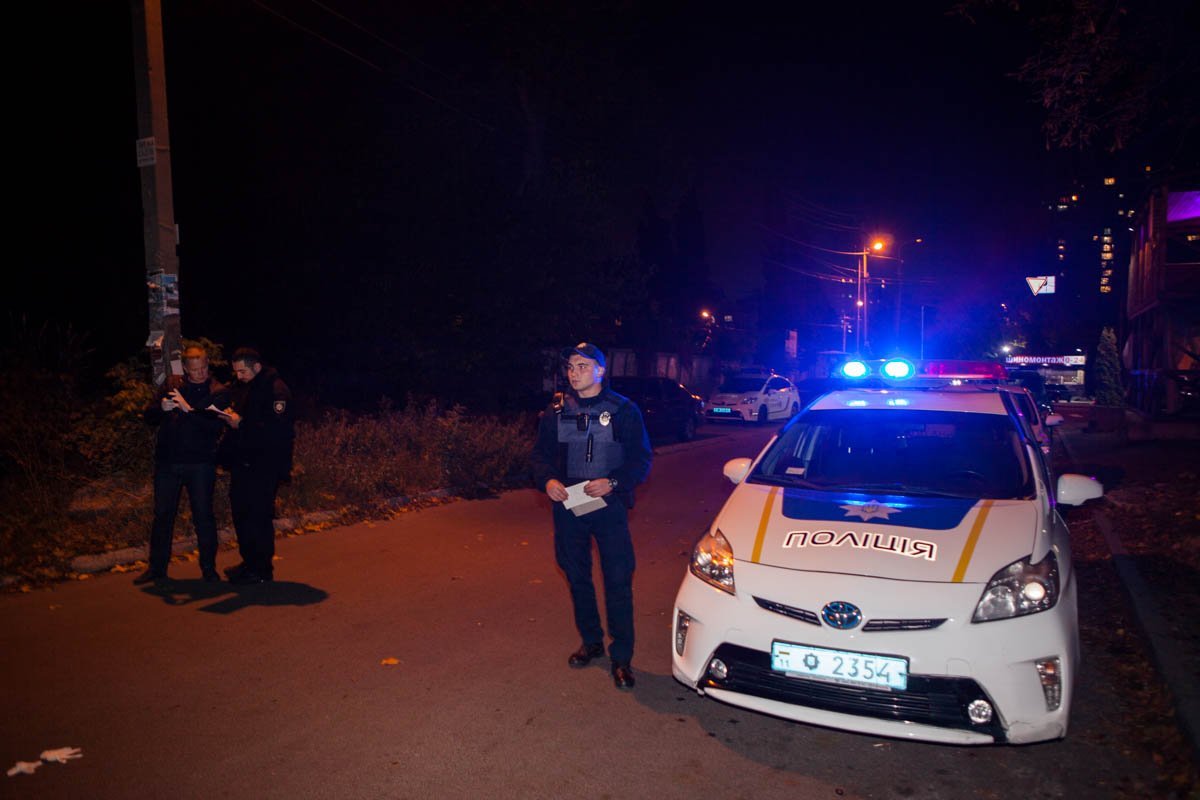 В Днепре на улице Юрия Савченко обнаружили труп парня 3