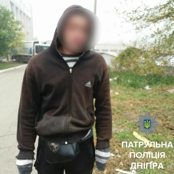 На ж/м Тополь полицейские помешали ворам украсть скутер 2