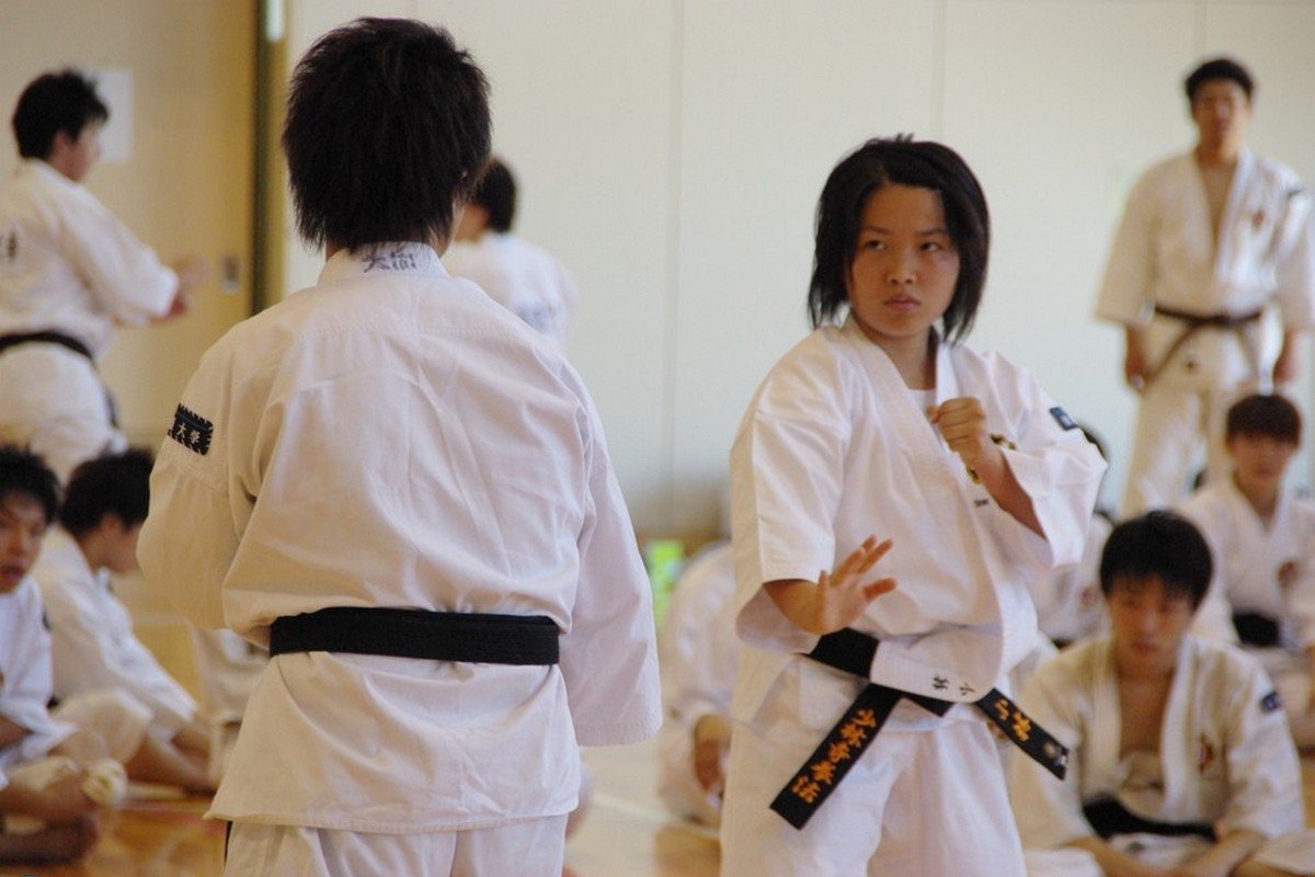 Топ-8 секций по самообороне для девушек в Днепре 5