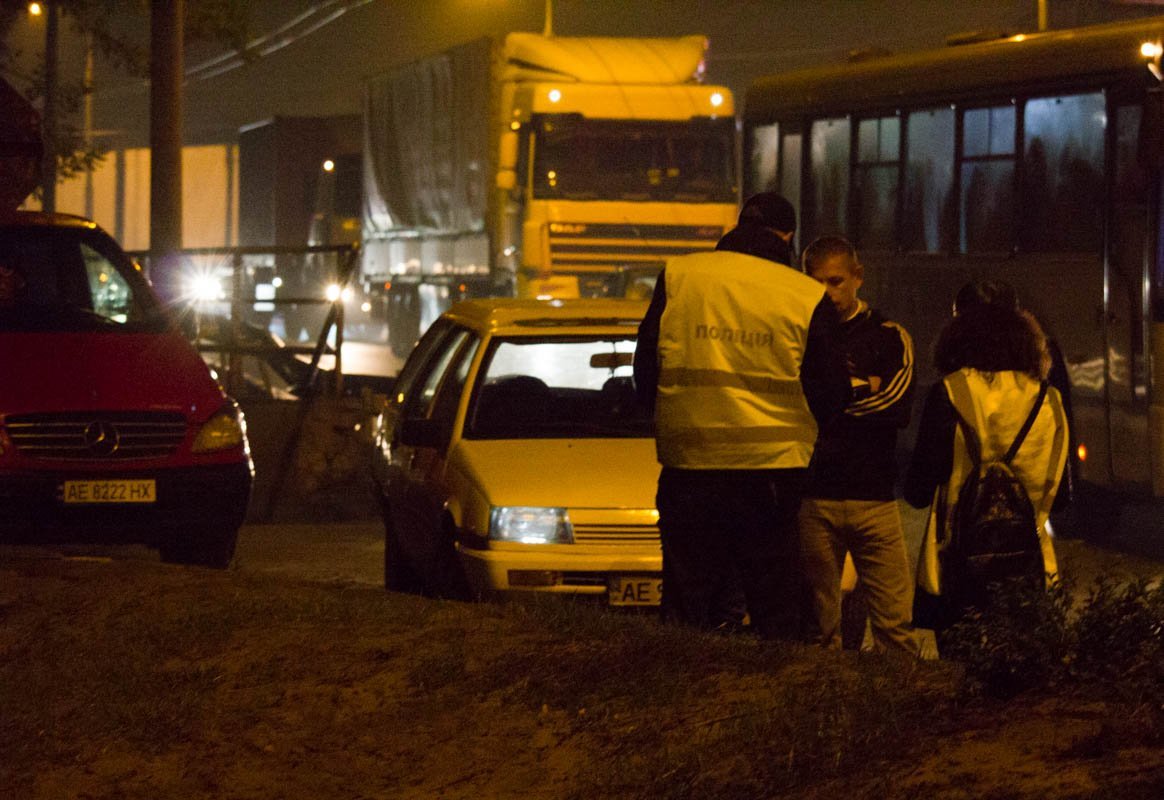 Два ДТП перед въездом на Кайдакский мост: образовалась пробка 1