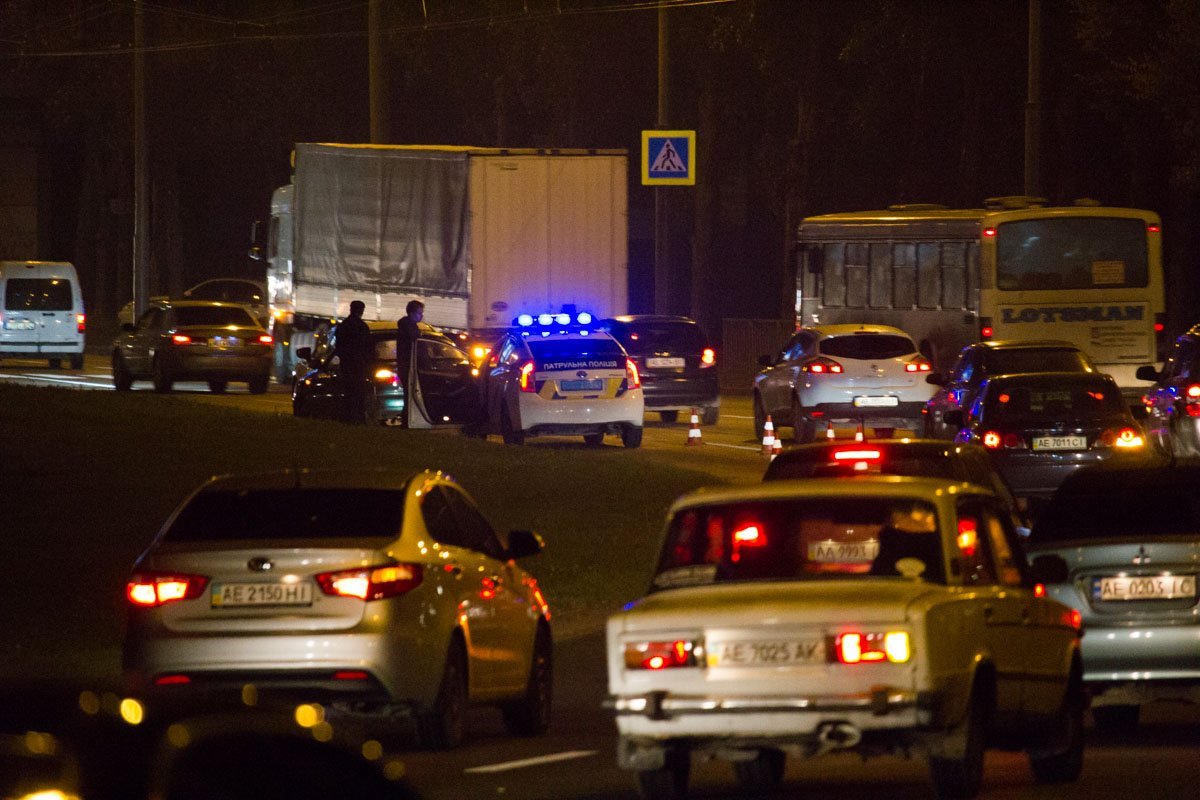Два ДТП перед въездом на Кайдакский мост: образовалась пробка 4